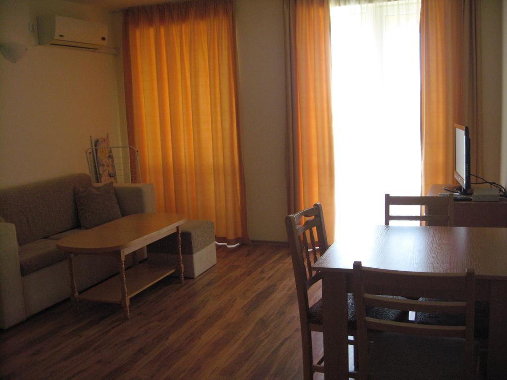 Chateau Aheloy Hotel Pomorie Bilik gambar